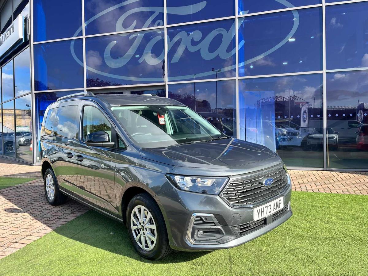 Main listing image - Ford Tourneo Connect