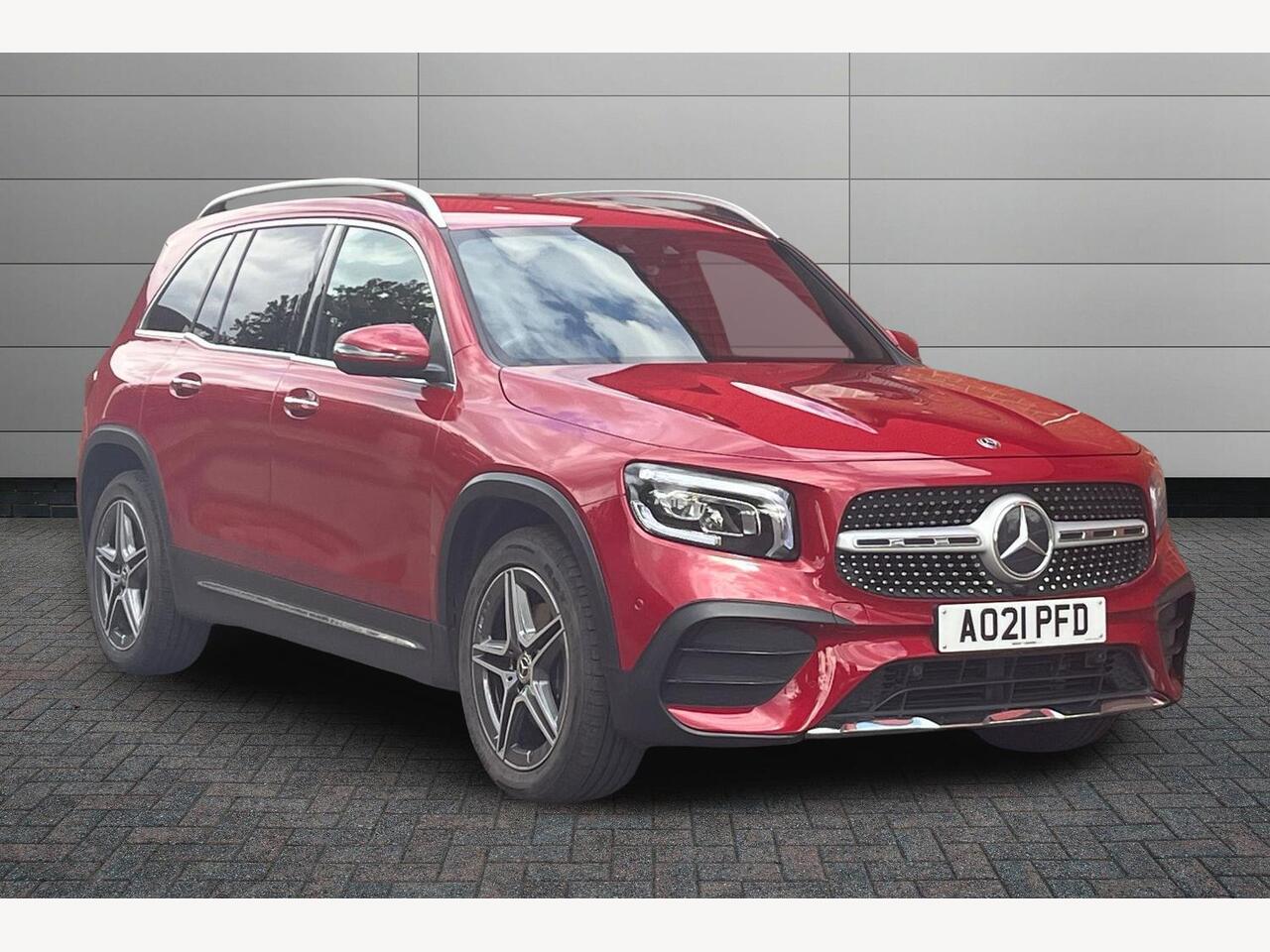 Main listing image - Mercedes-Benz GLB