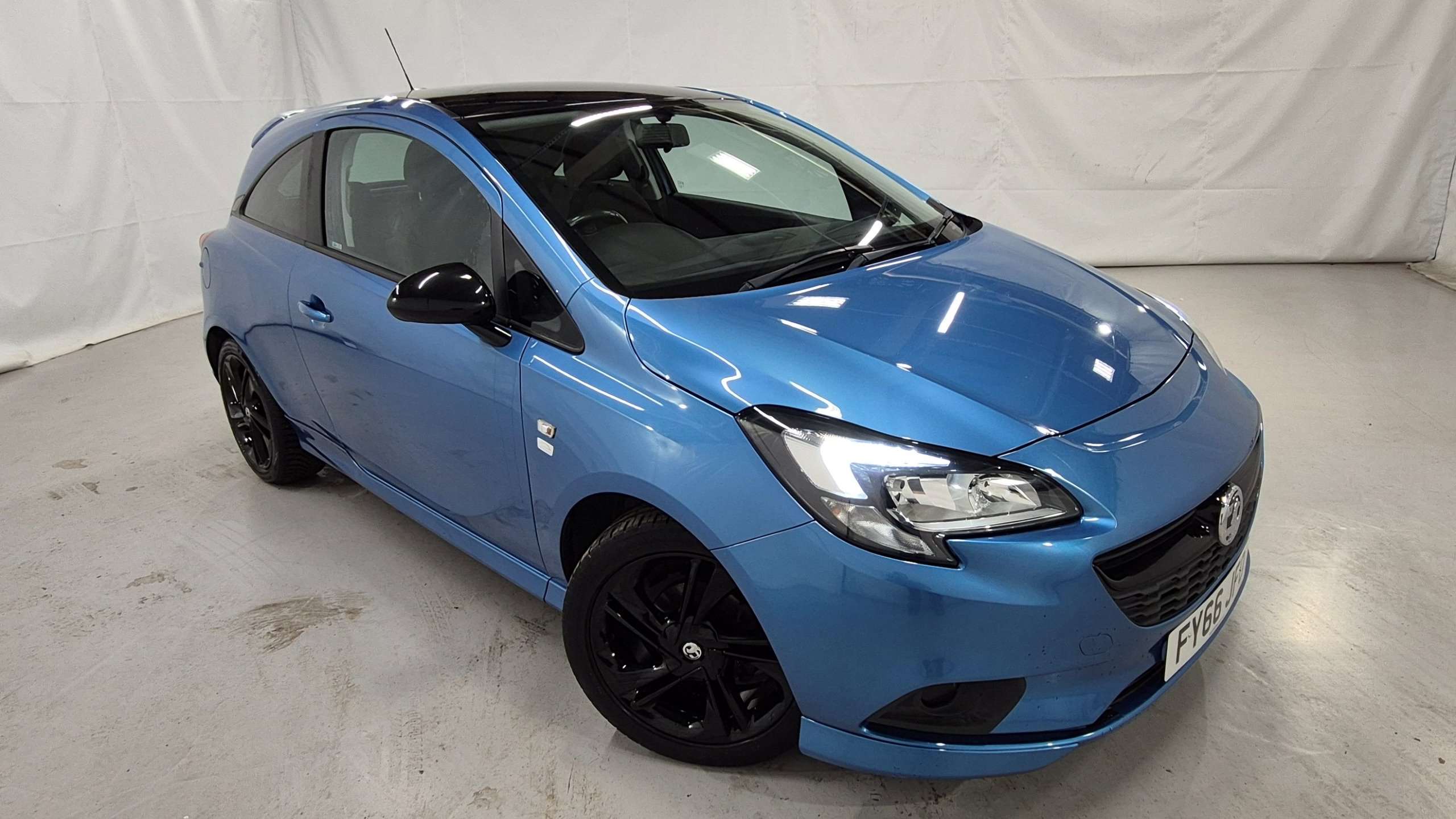 Main listing image - Vauxhall Corsa