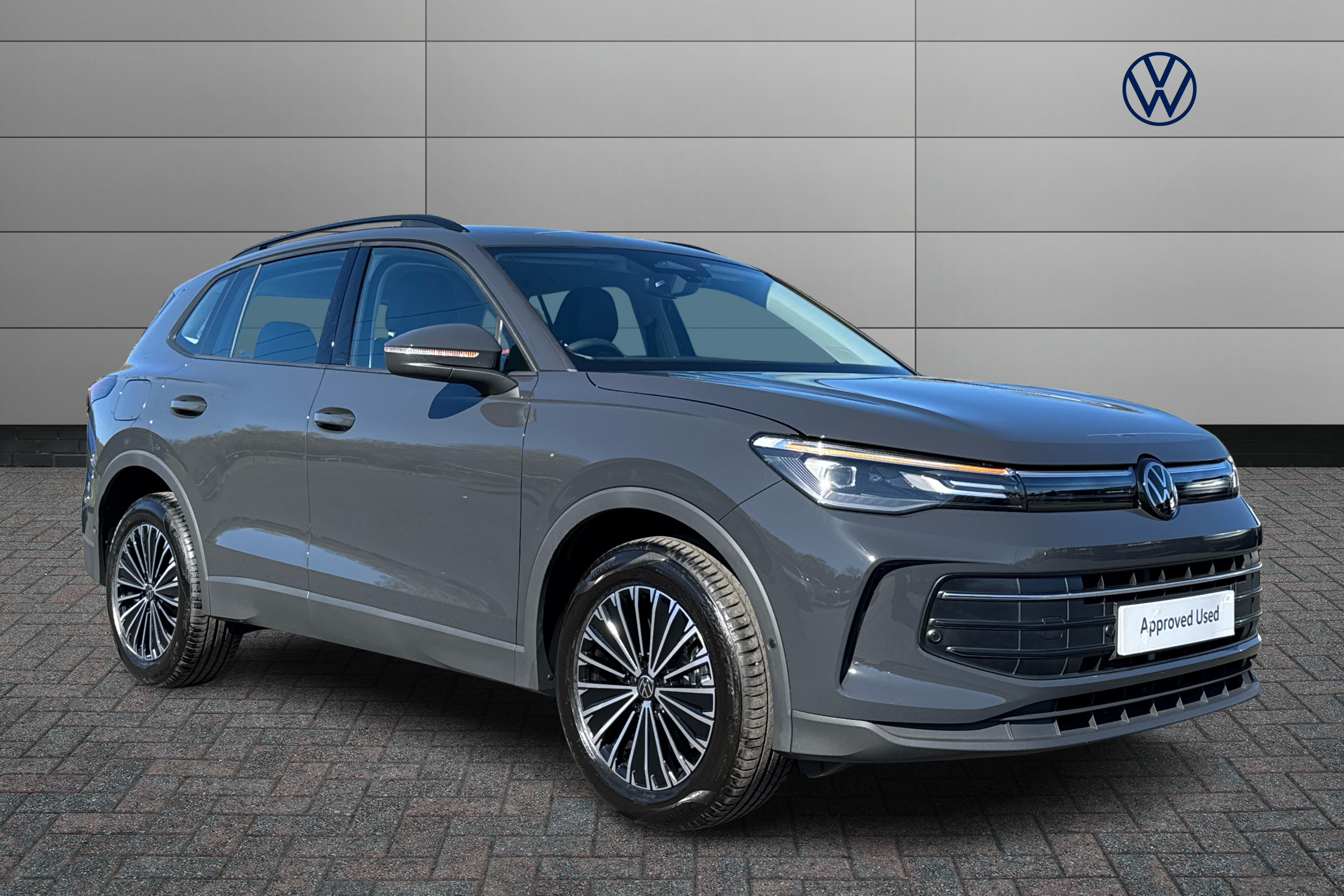 Main listing image - Volkswagen Tiguan