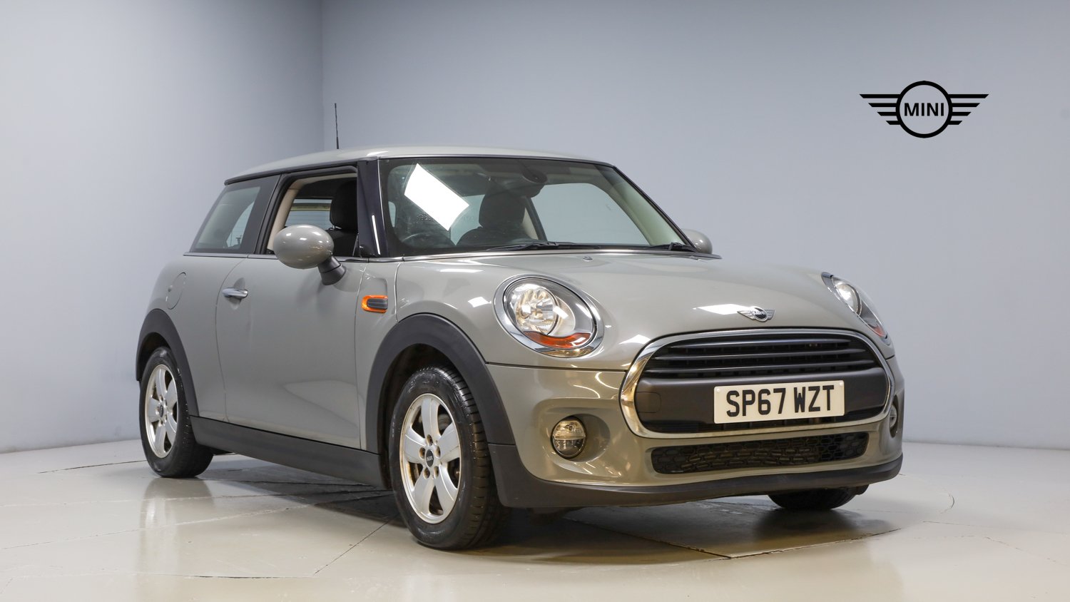 Main listing image - MINI Hatchback