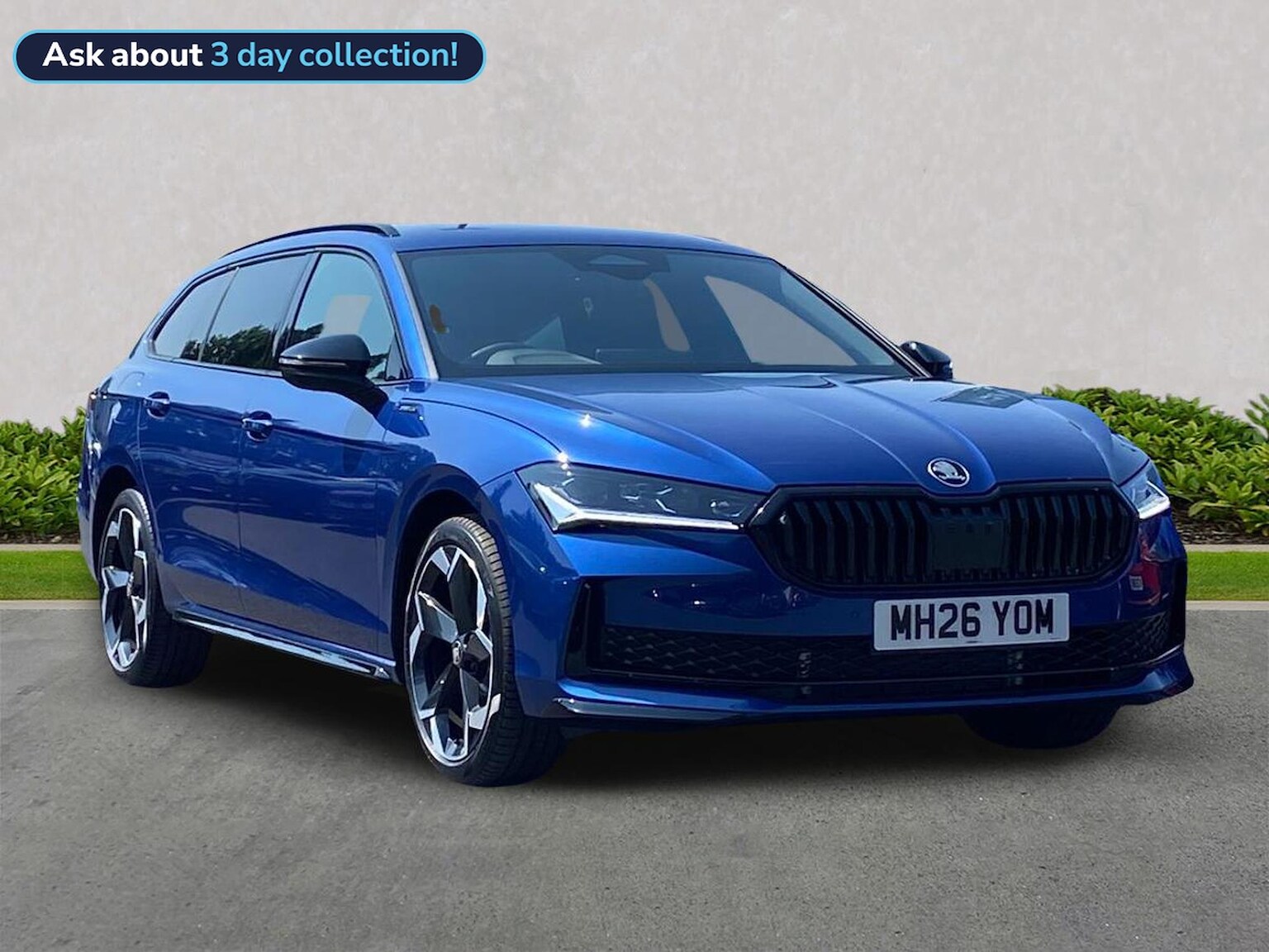 Main listing image - Skoda Superb