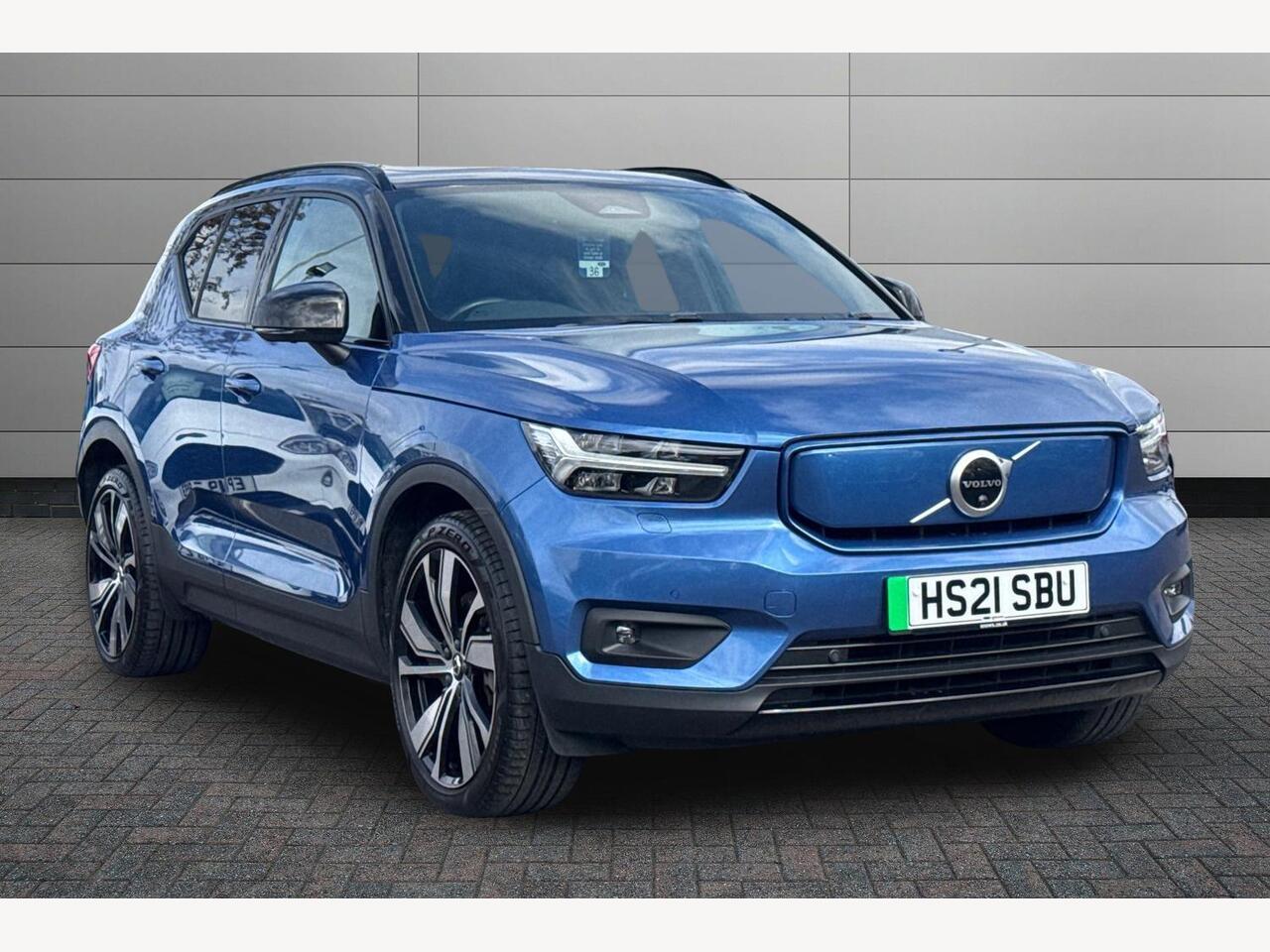 Main listing image - Volvo XC40