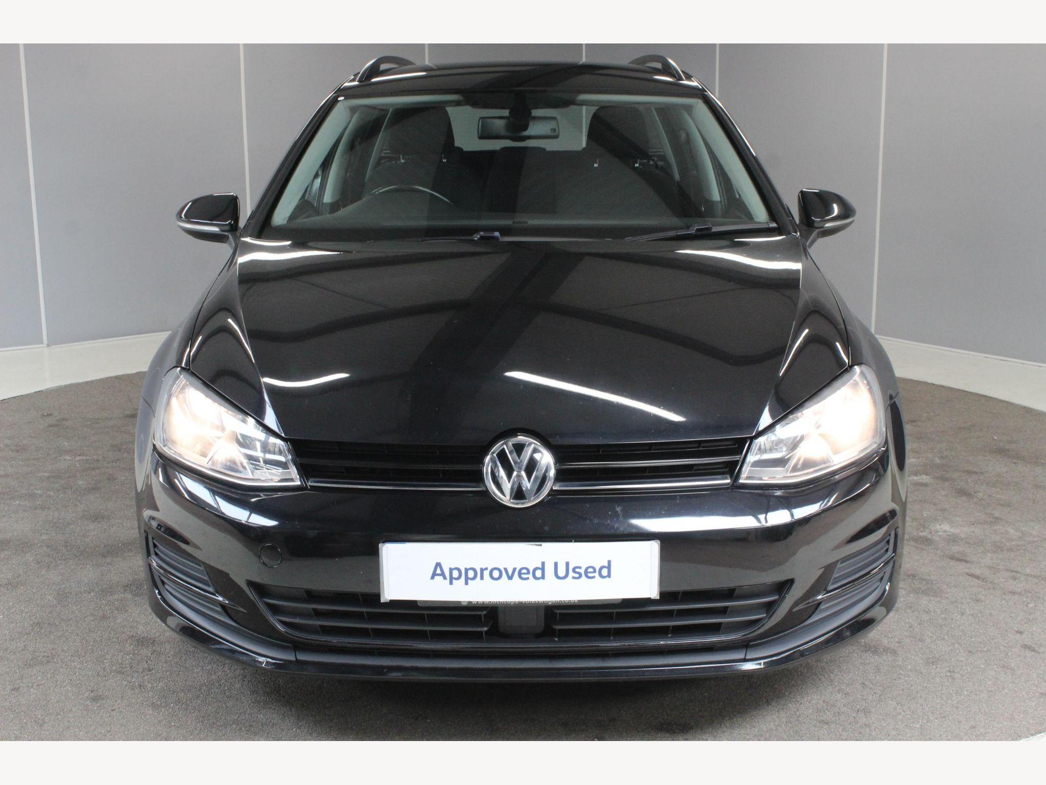 Main listing image - Volkswagen Golf Estate