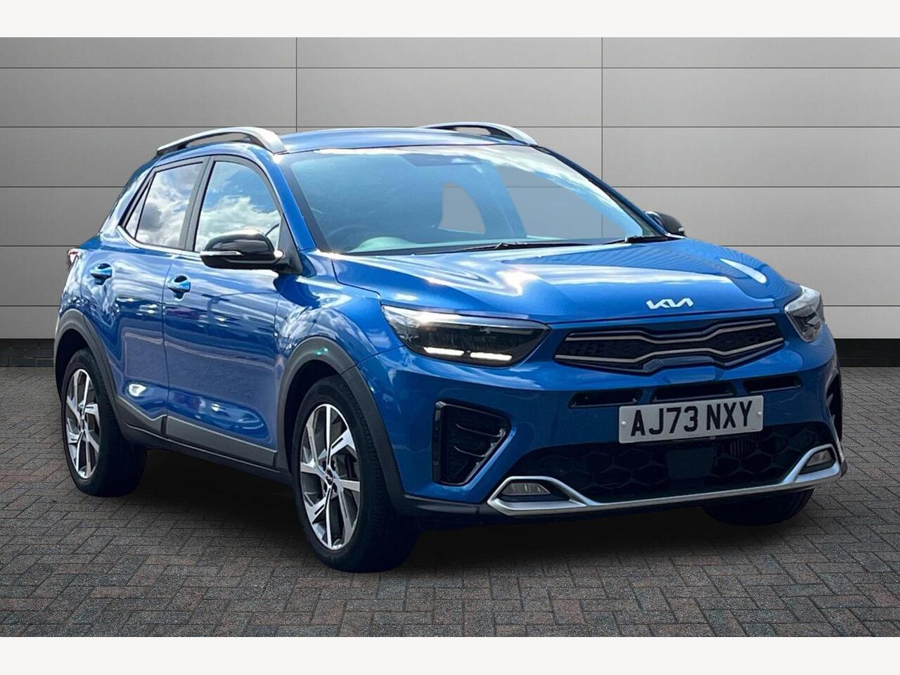 Main listing image - Kia Stonic