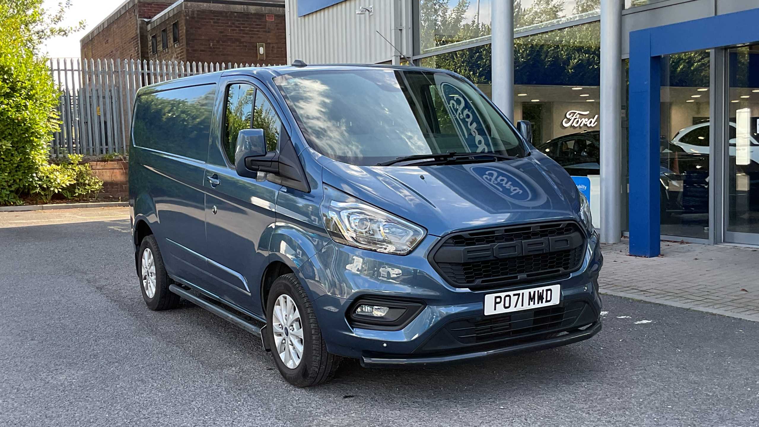 Main listing image - Ford Transit Custom