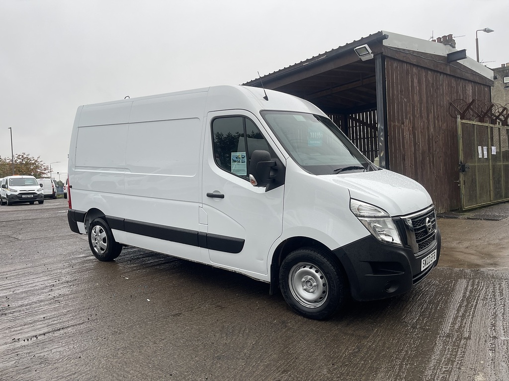 Main listing image - Nissan Interstar