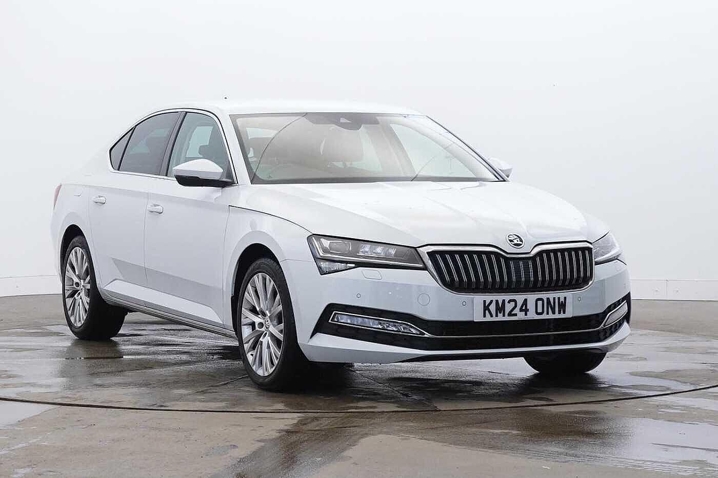 Main listing image - Skoda Superb