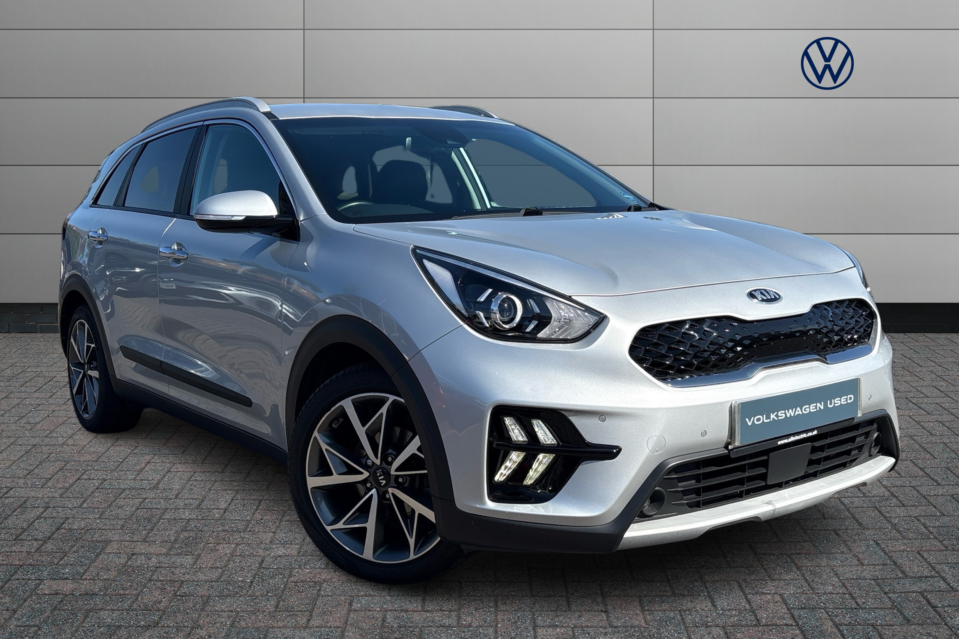 Main listing image - Kia Niro