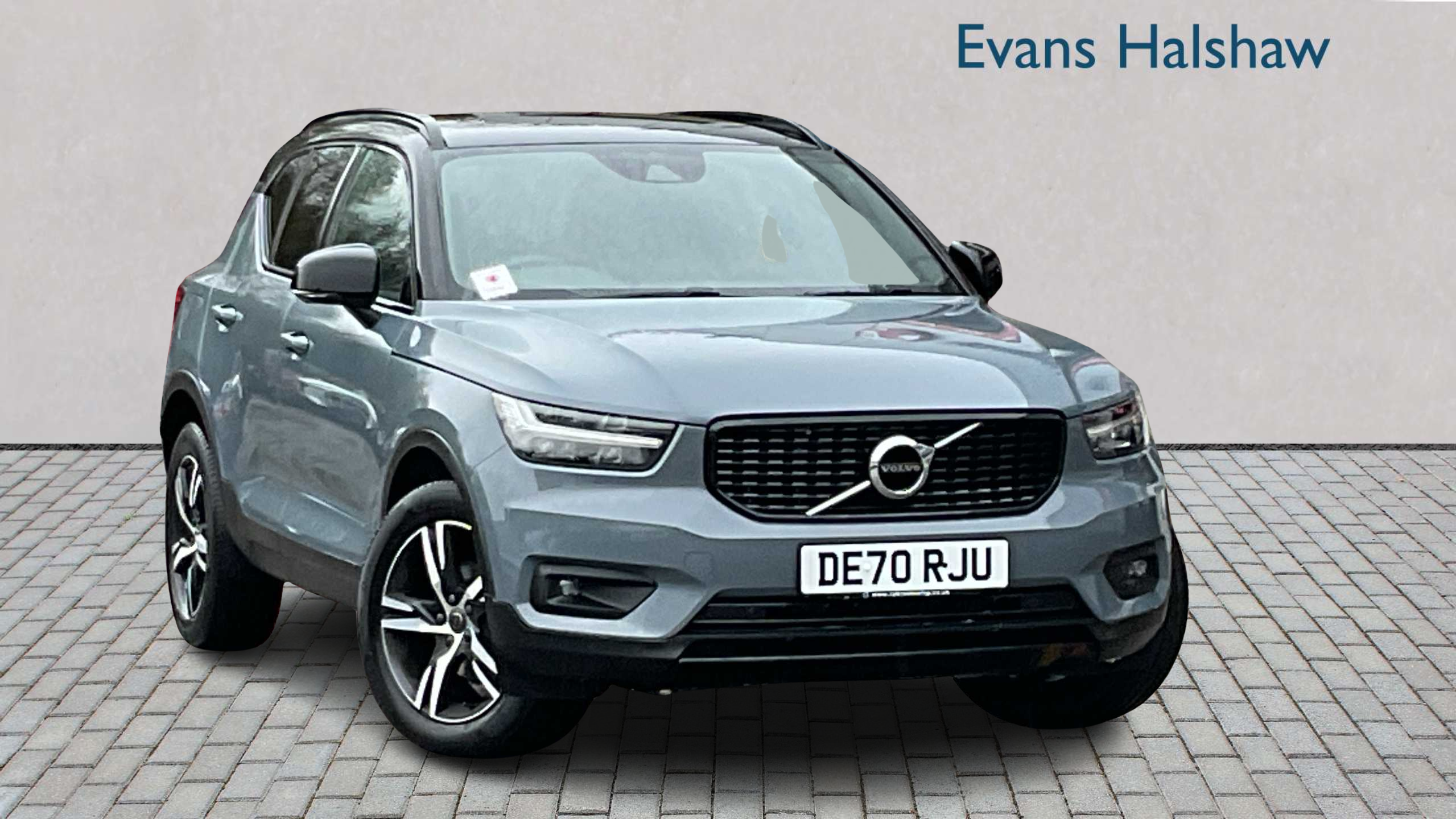 Main listing image - Volvo XC40