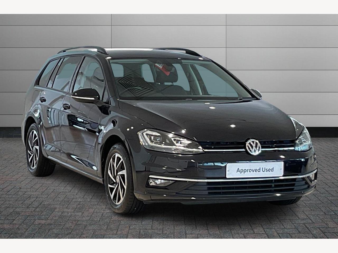 Main listing image - Volkswagen Golf Estate