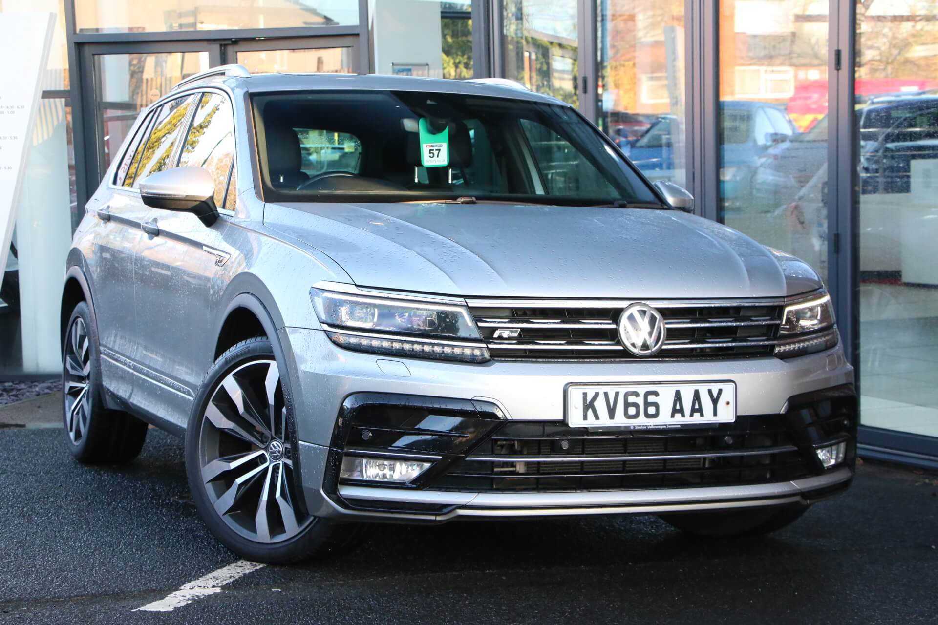 Main listing image - Volkswagen Tiguan