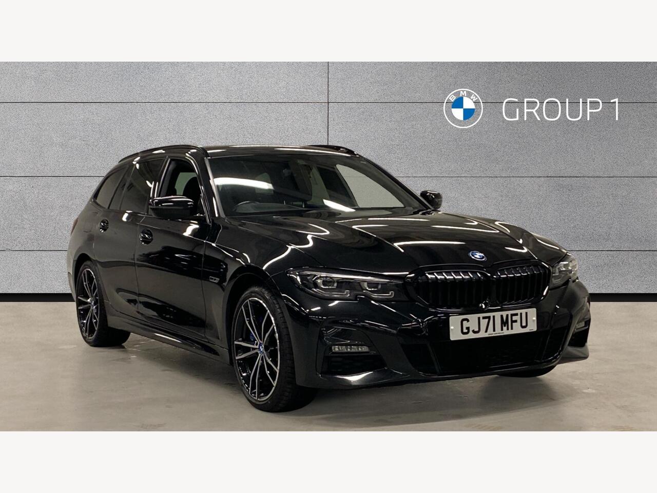 Main listing image - BMW 3 Series Touring