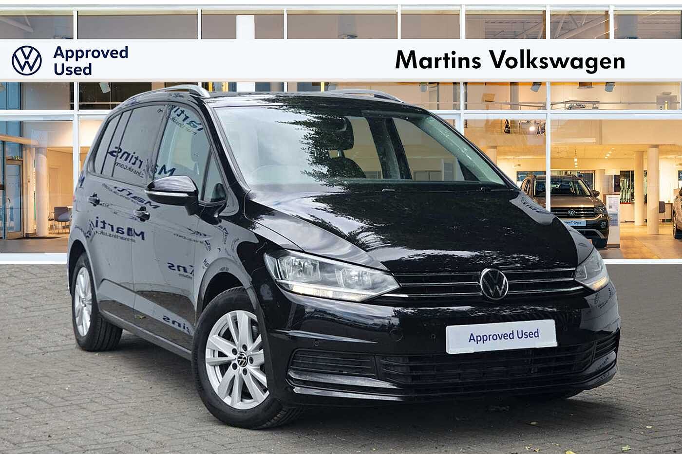 Main listing image - Volkswagen Touran