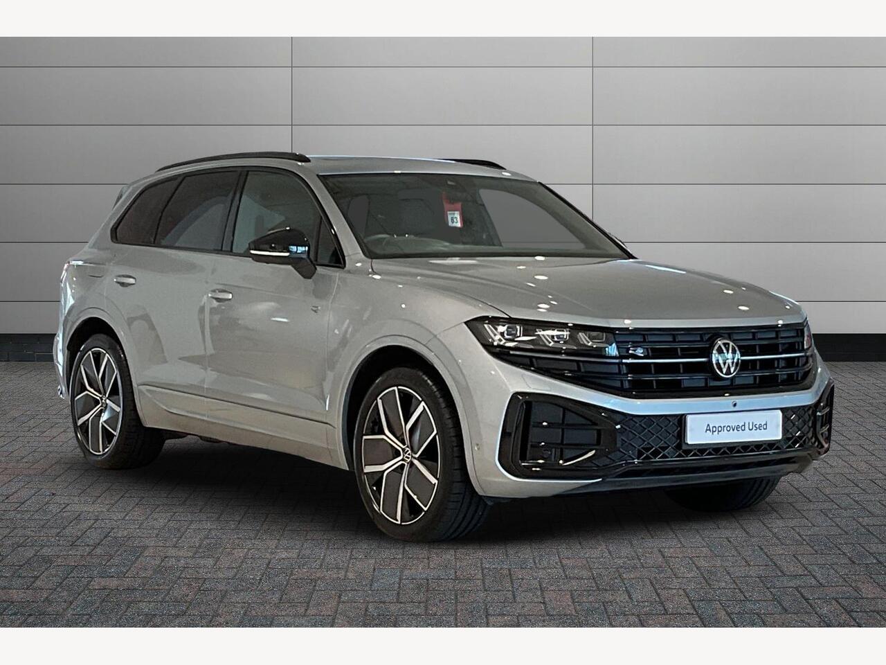 Main listing image - Volkswagen Touareg