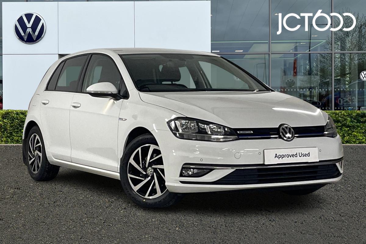 Main listing image - Volkswagen Golf