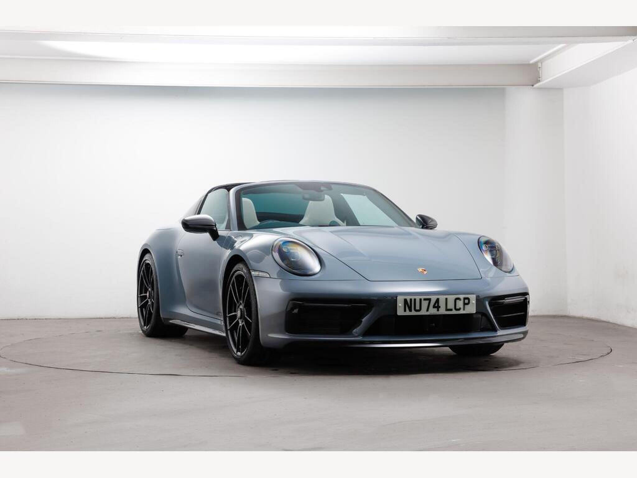 Main listing image - Porsche 911