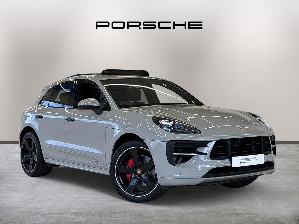 Main listing image - Porsche Macan