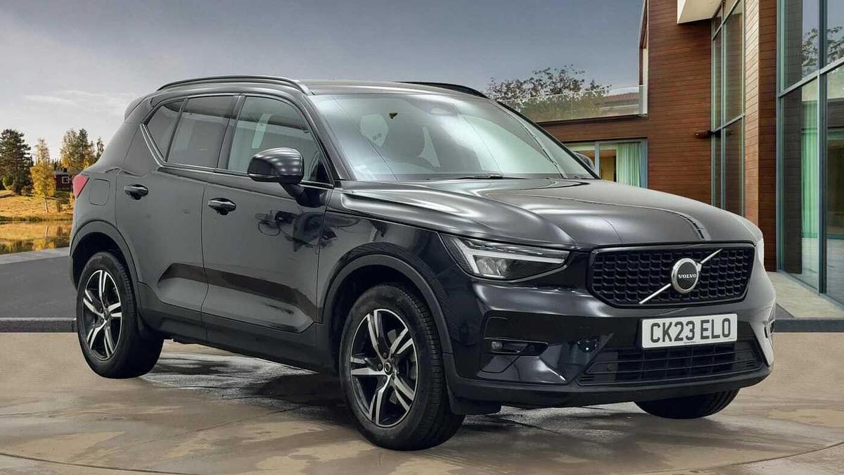 Main listing image - Volvo XC40