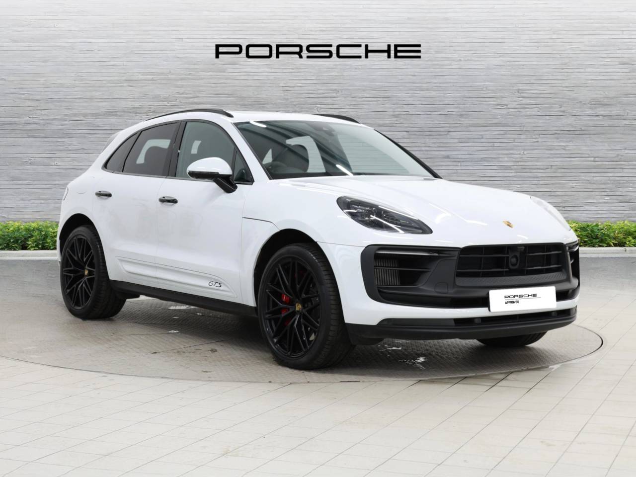 Main listing image - Porsche Macan