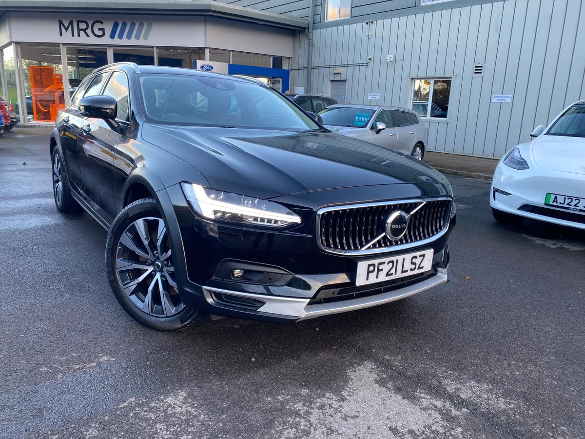 Main listing image - Volvo V90 Cross Country