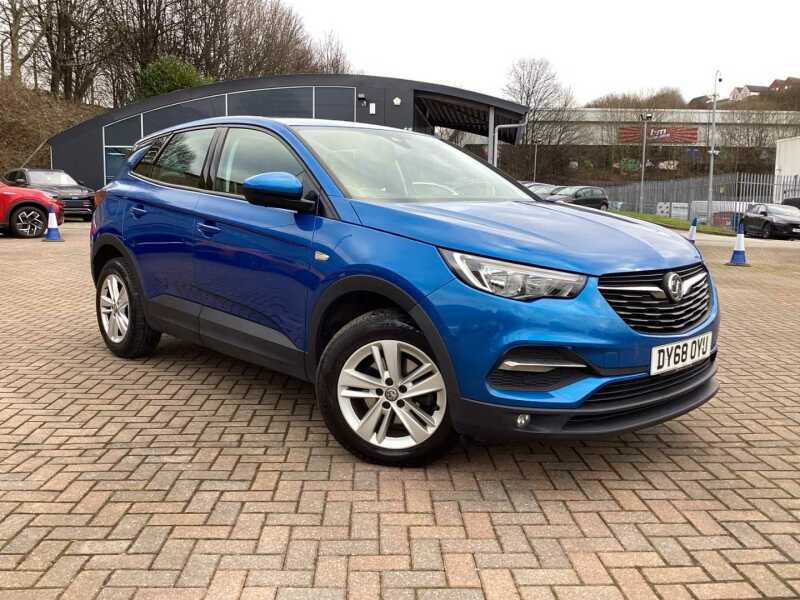 Main listing image - Vauxhall Grandland X