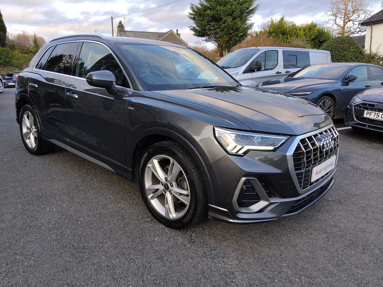 Main listing image - Audi Q3