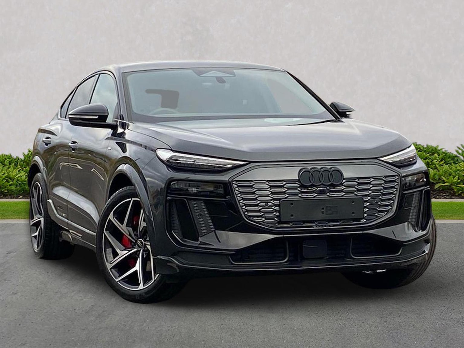 Main listing image - Audi Q6 e-tron