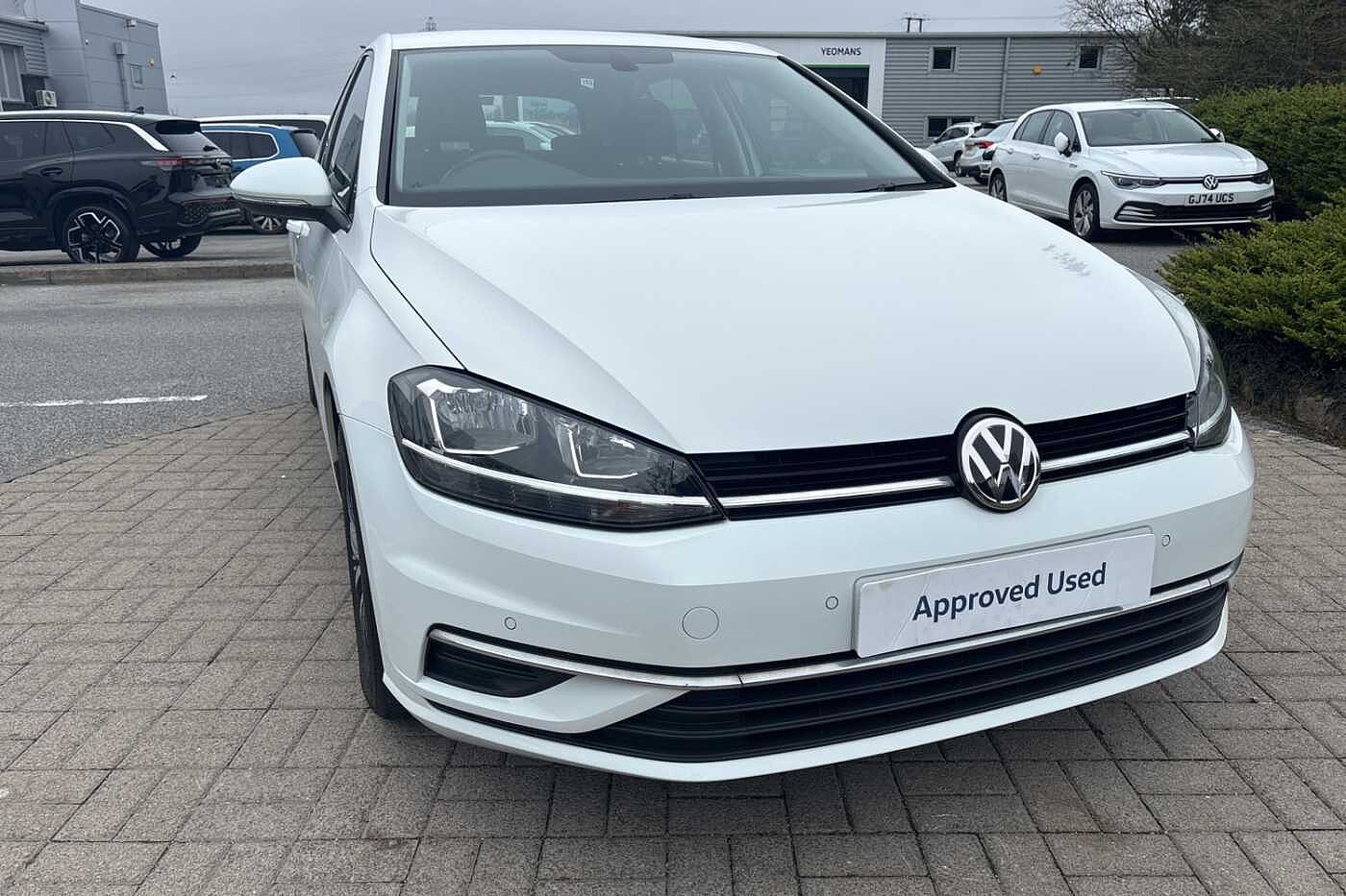 Main listing image - Volkswagen Golf