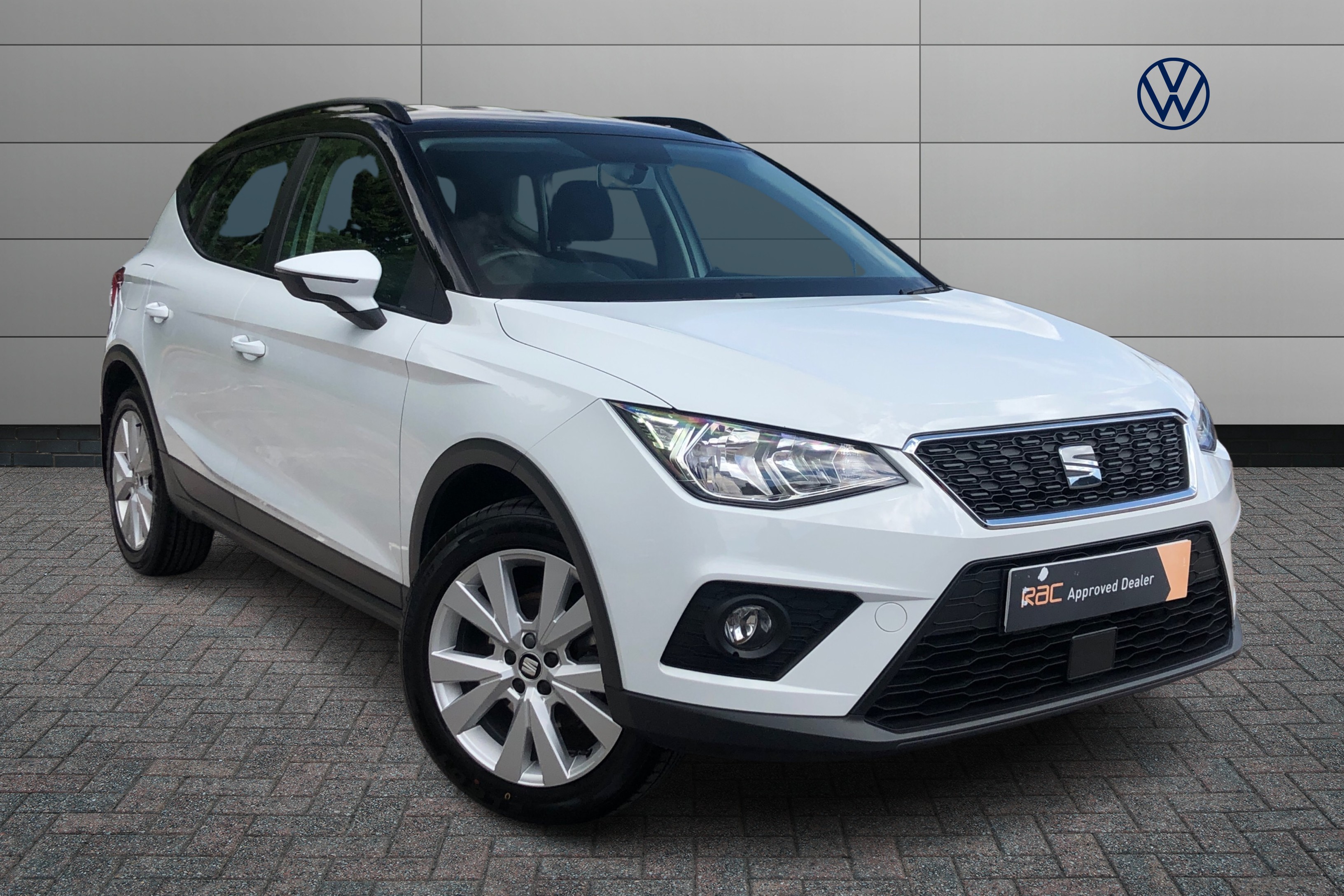 Main listing image - SEAT Arona