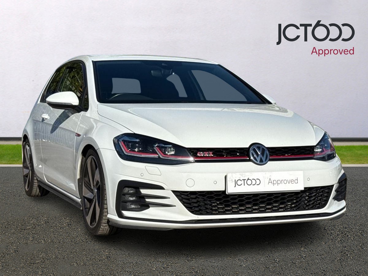 Main listing image - Volkswagen Golf