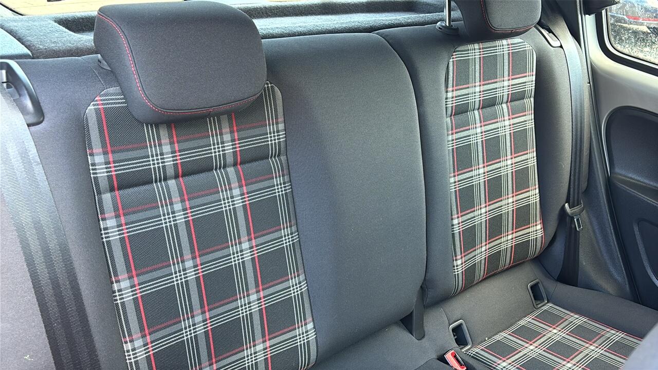 Main listing image - Volkswagen Up