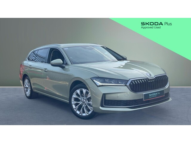 Main listing image - Skoda Superb Estate