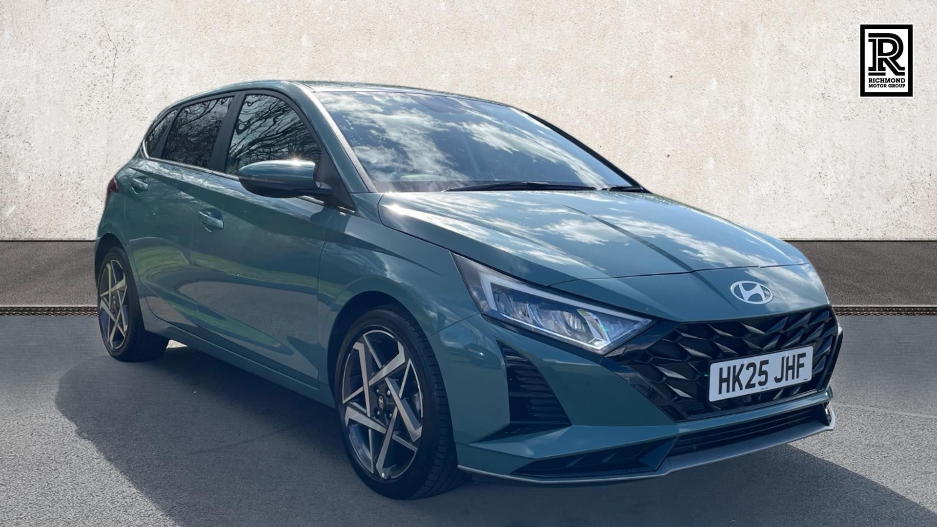 Main listing image - Hyundai i20