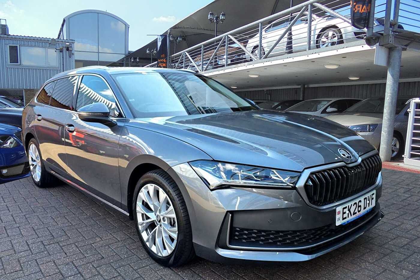 Main listing image - Skoda Superb