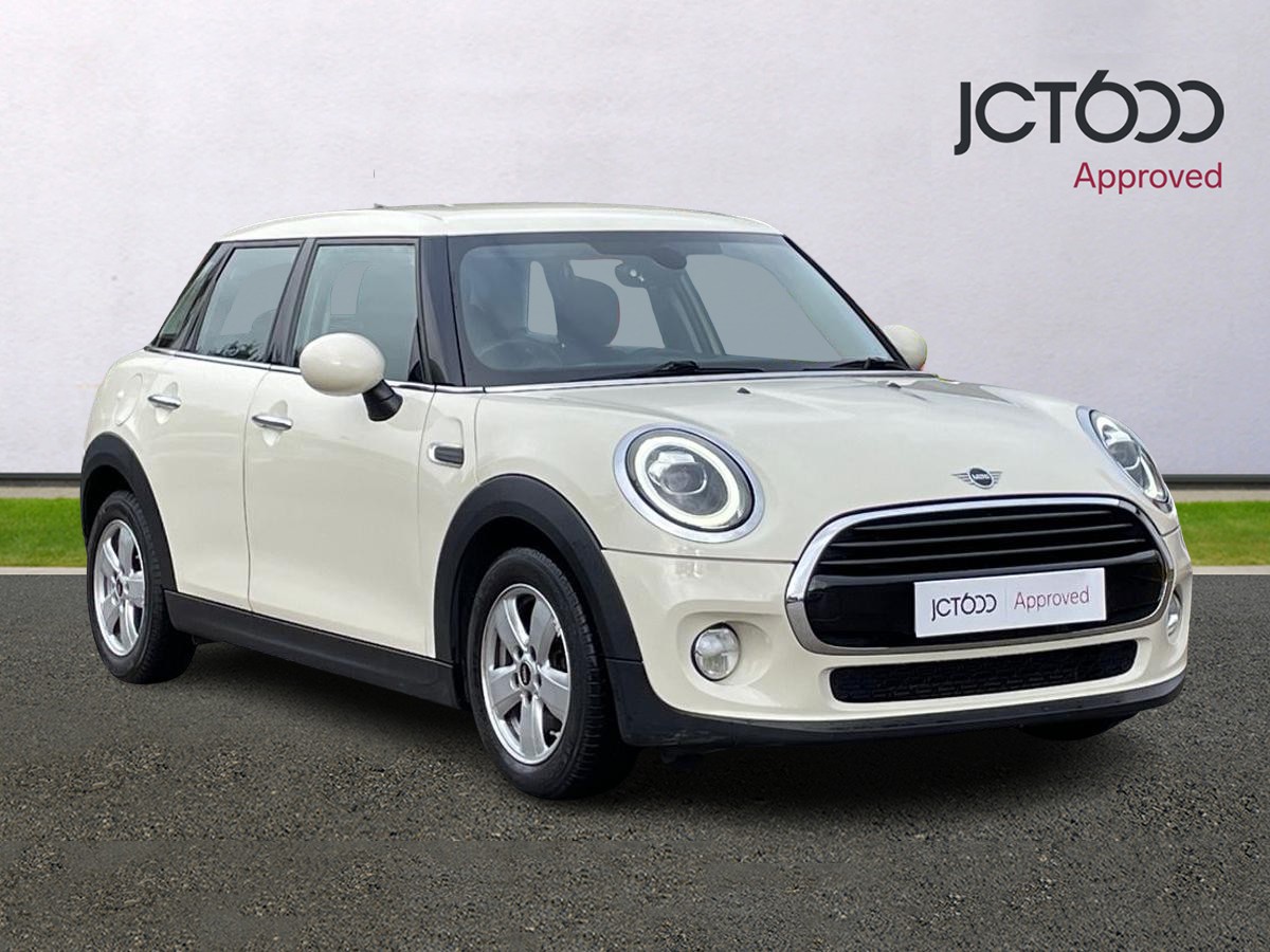 Main listing image - MINI Hatchback 5dr
