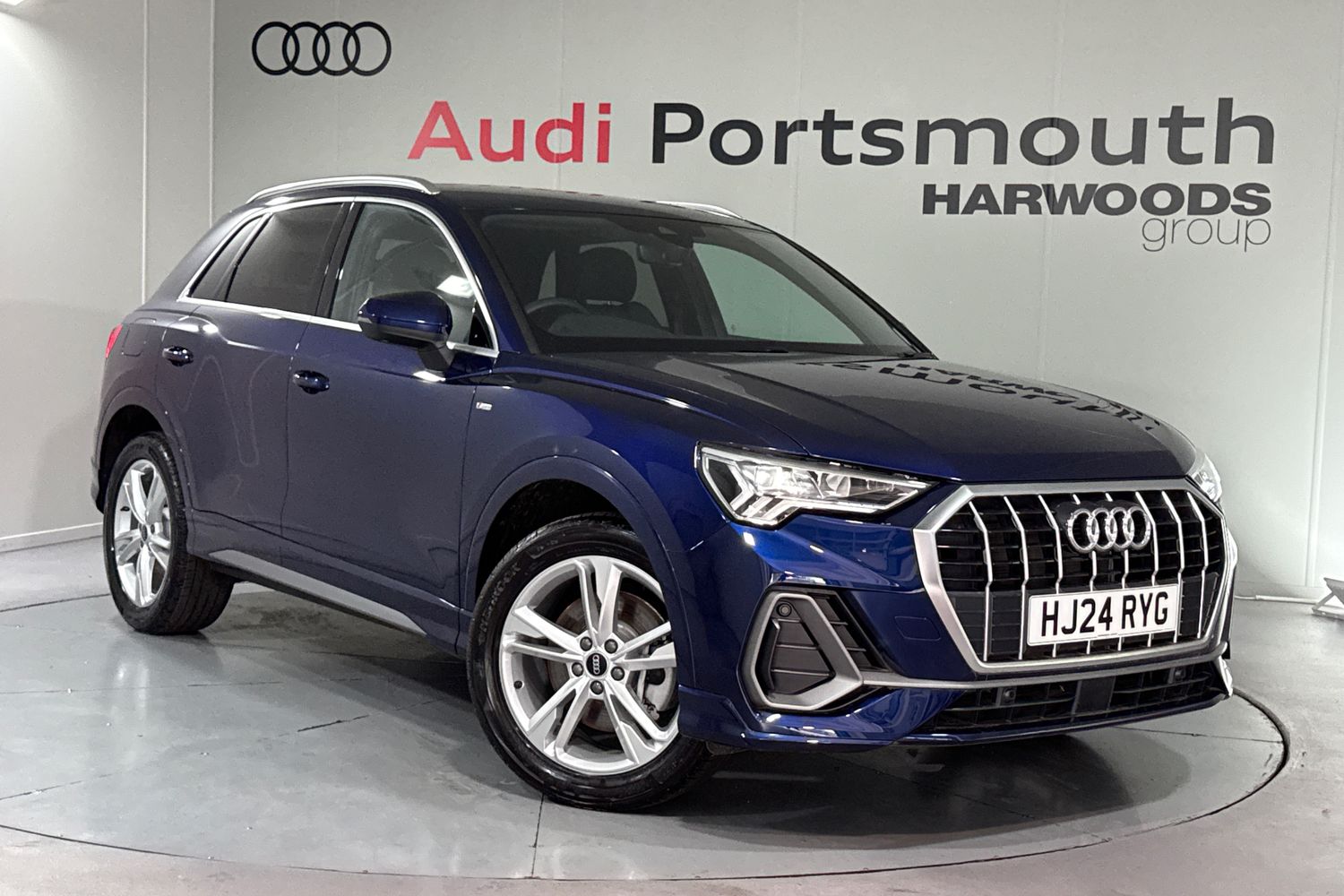 Main listing image - Audi Q3
