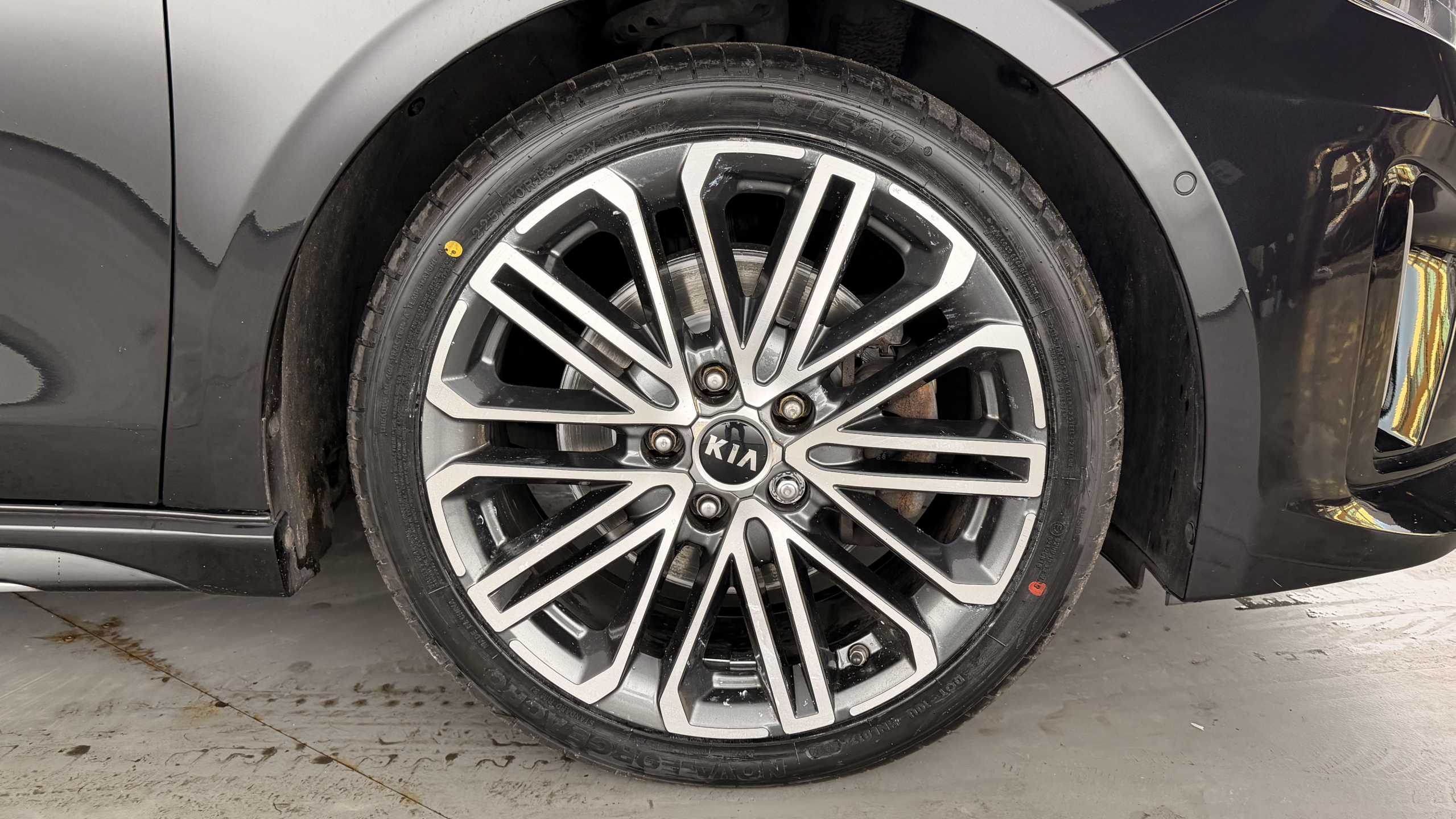 Main listing image - Kia Ceed