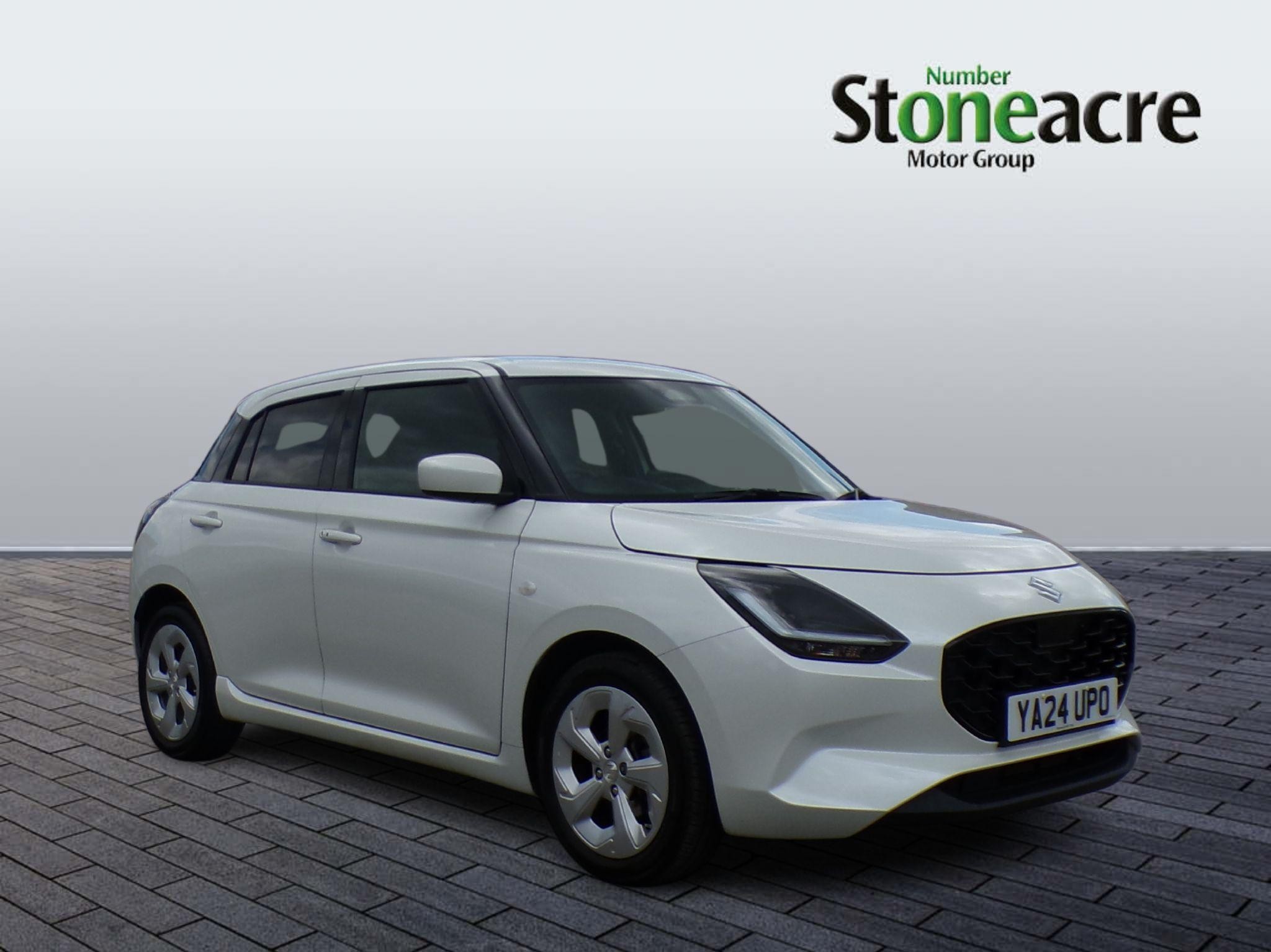 Main listing image - Suzuki Swift