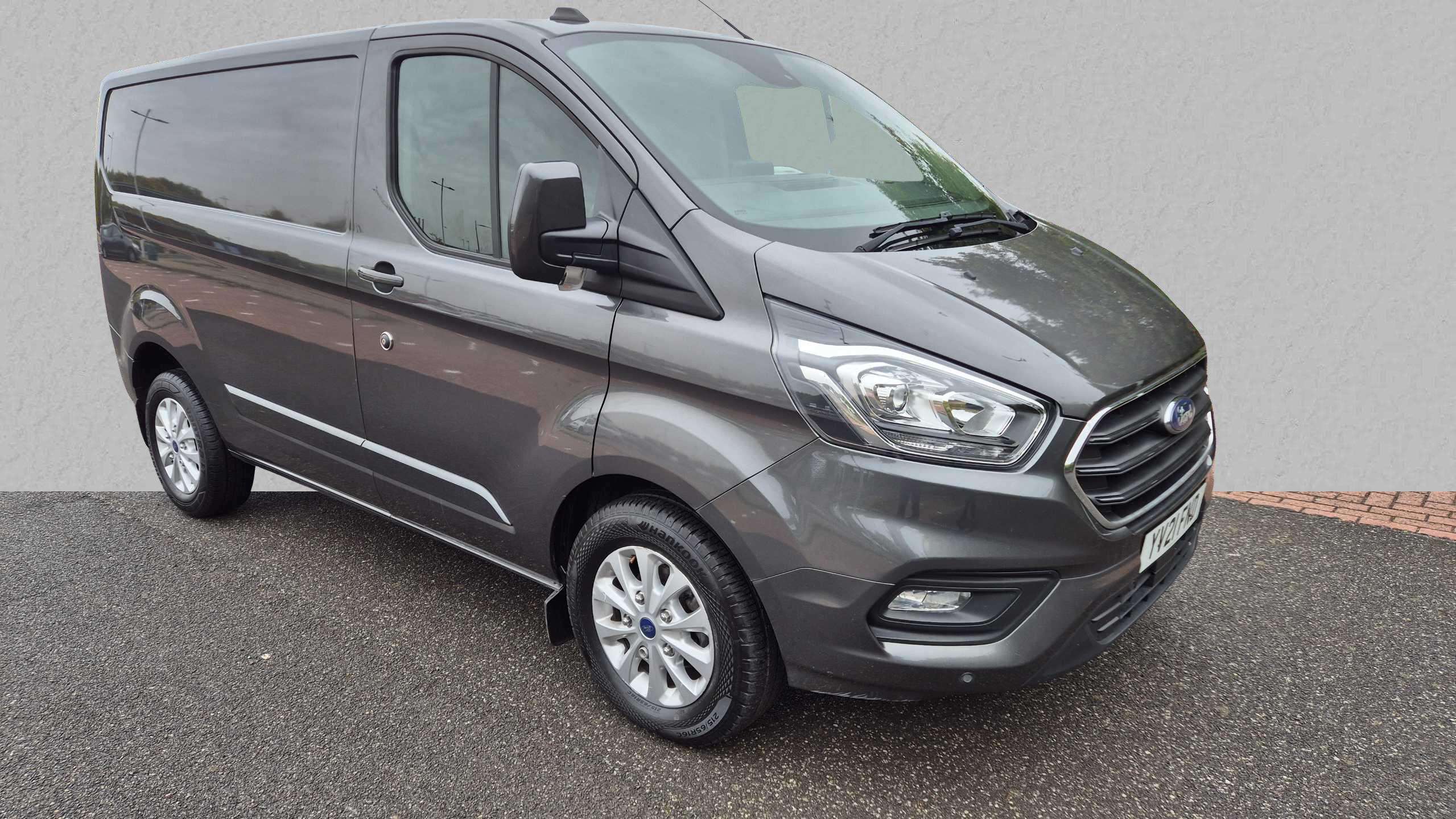 Main listing image - Ford Transit Custom