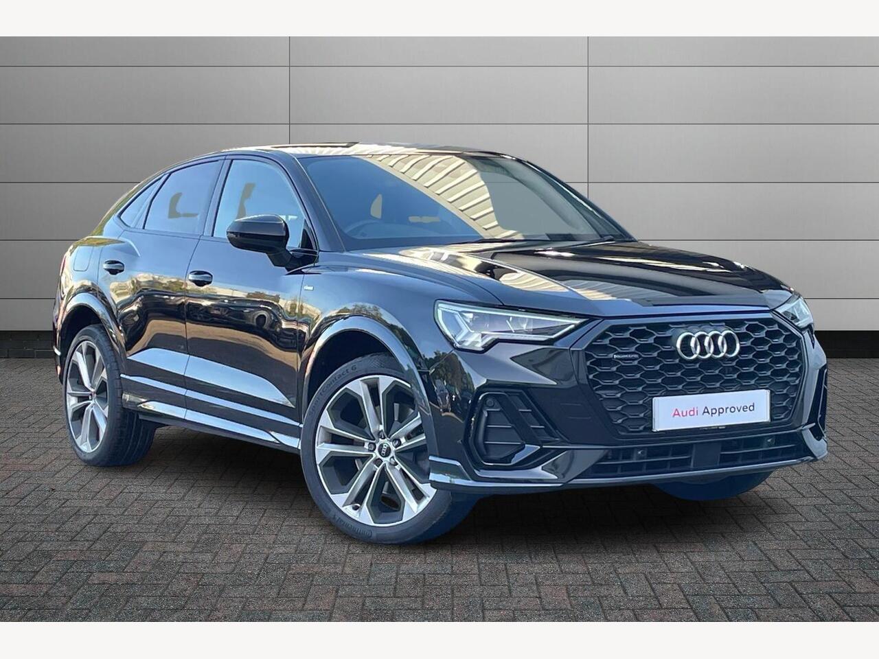 Main listing image - Audi Q3