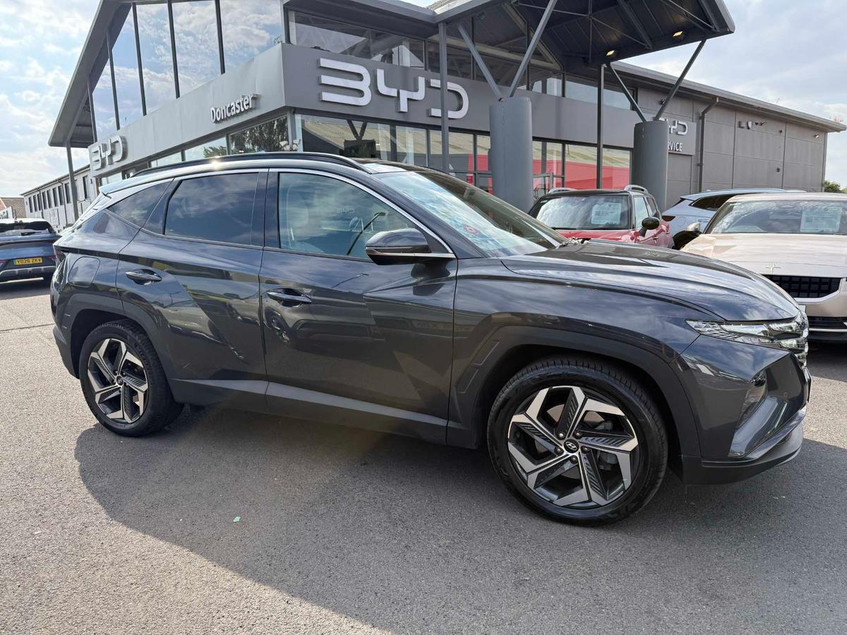 Main listing image - Hyundai Tucson