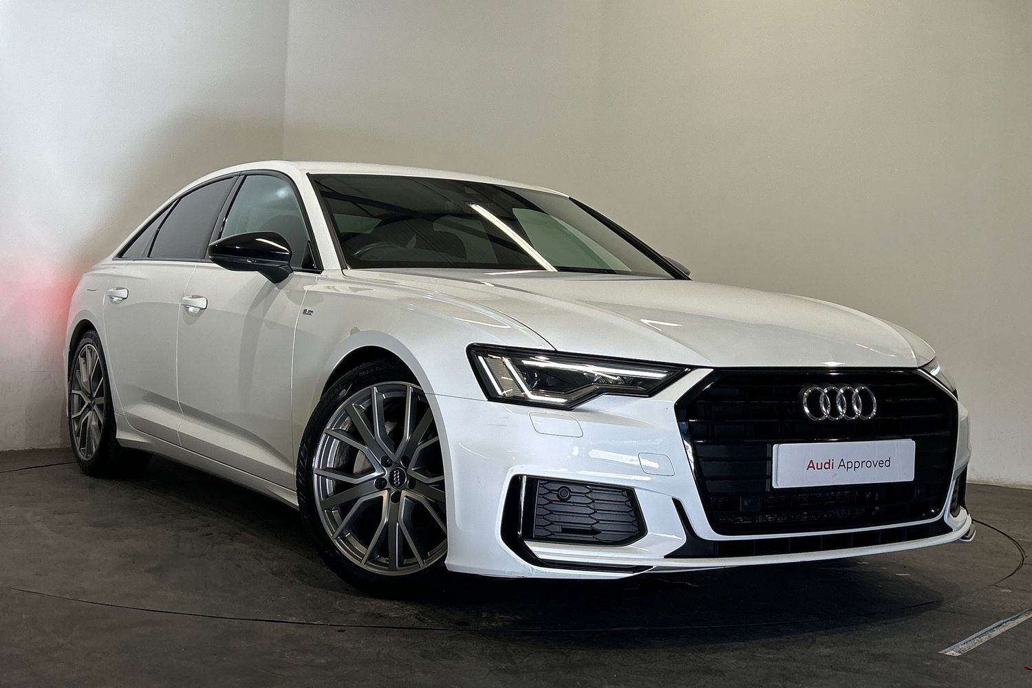 Main listing image - Audi A6