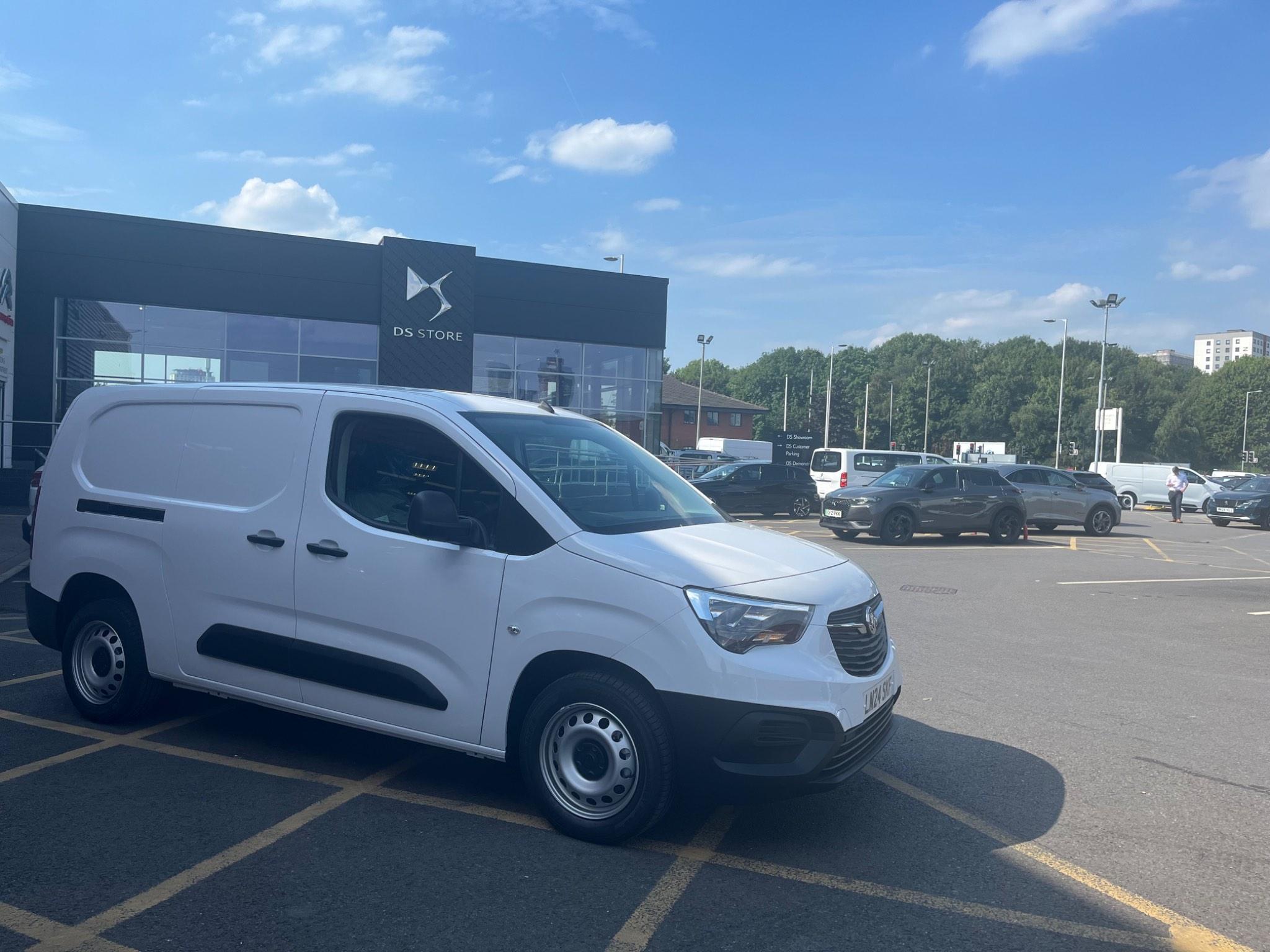 Main listing image - Vauxhall Combo Cargo