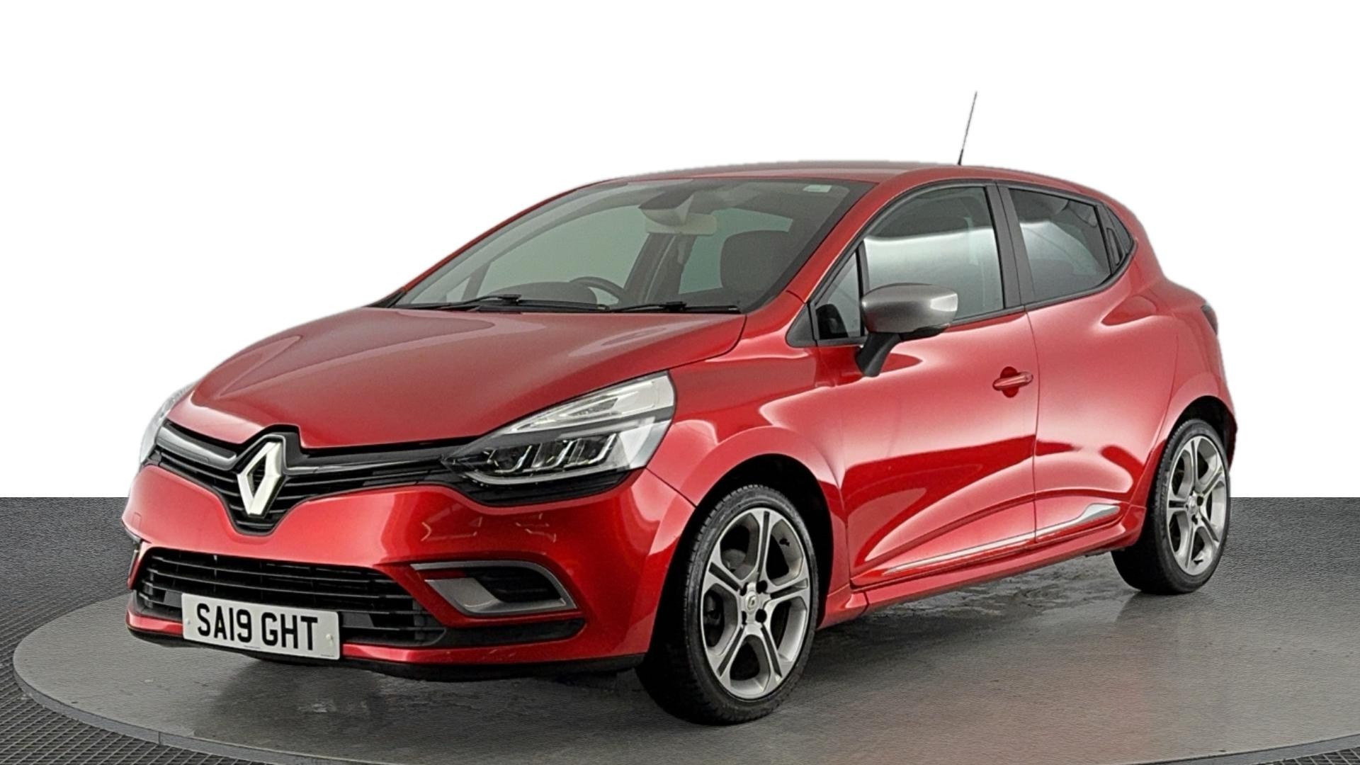 Main listing image - Renault Clio