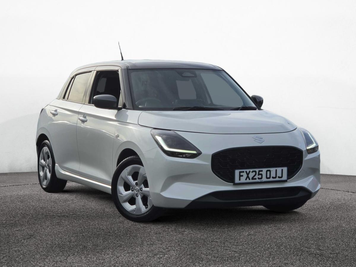 Main listing image - Suzuki Swift