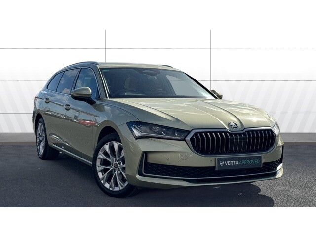 Main listing image - Skoda Superb Estate