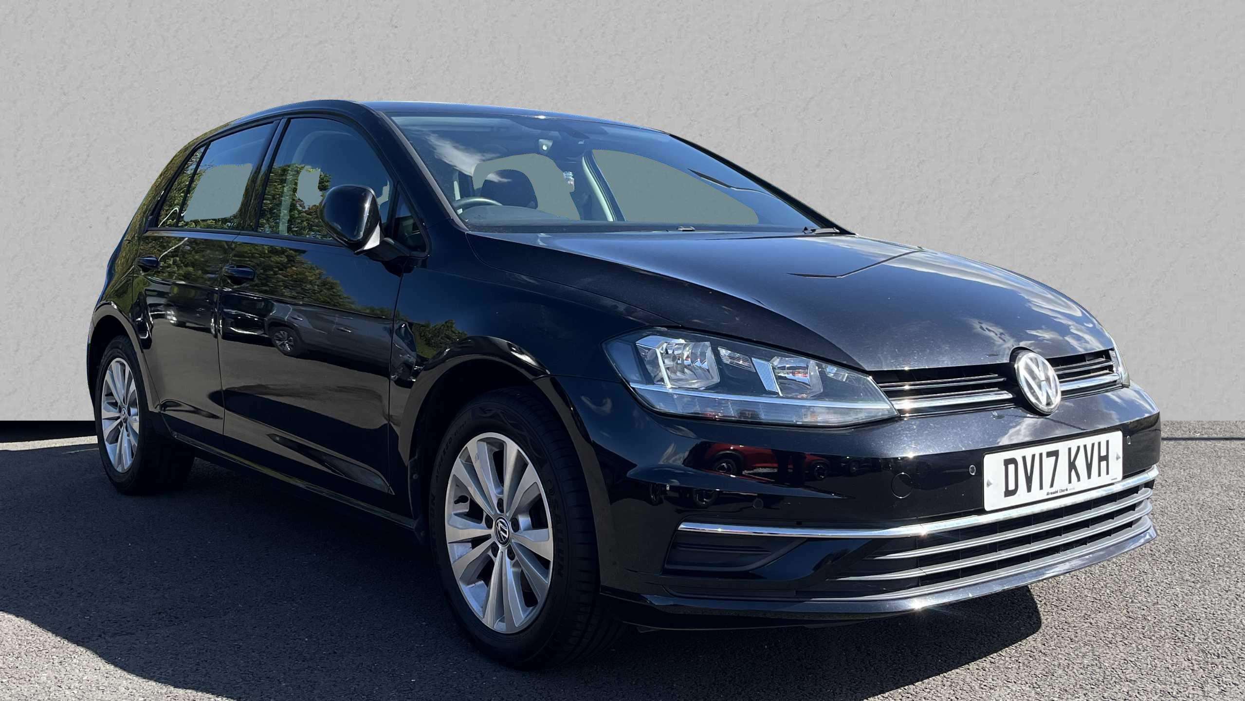 Main listing image - Volkswagen Golf