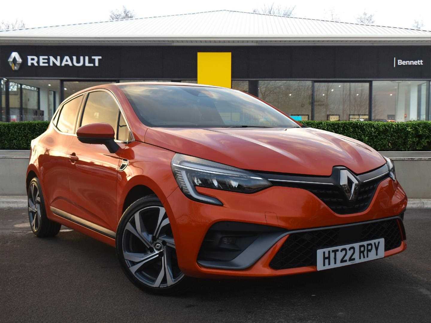 Main listing image - Renault Clio