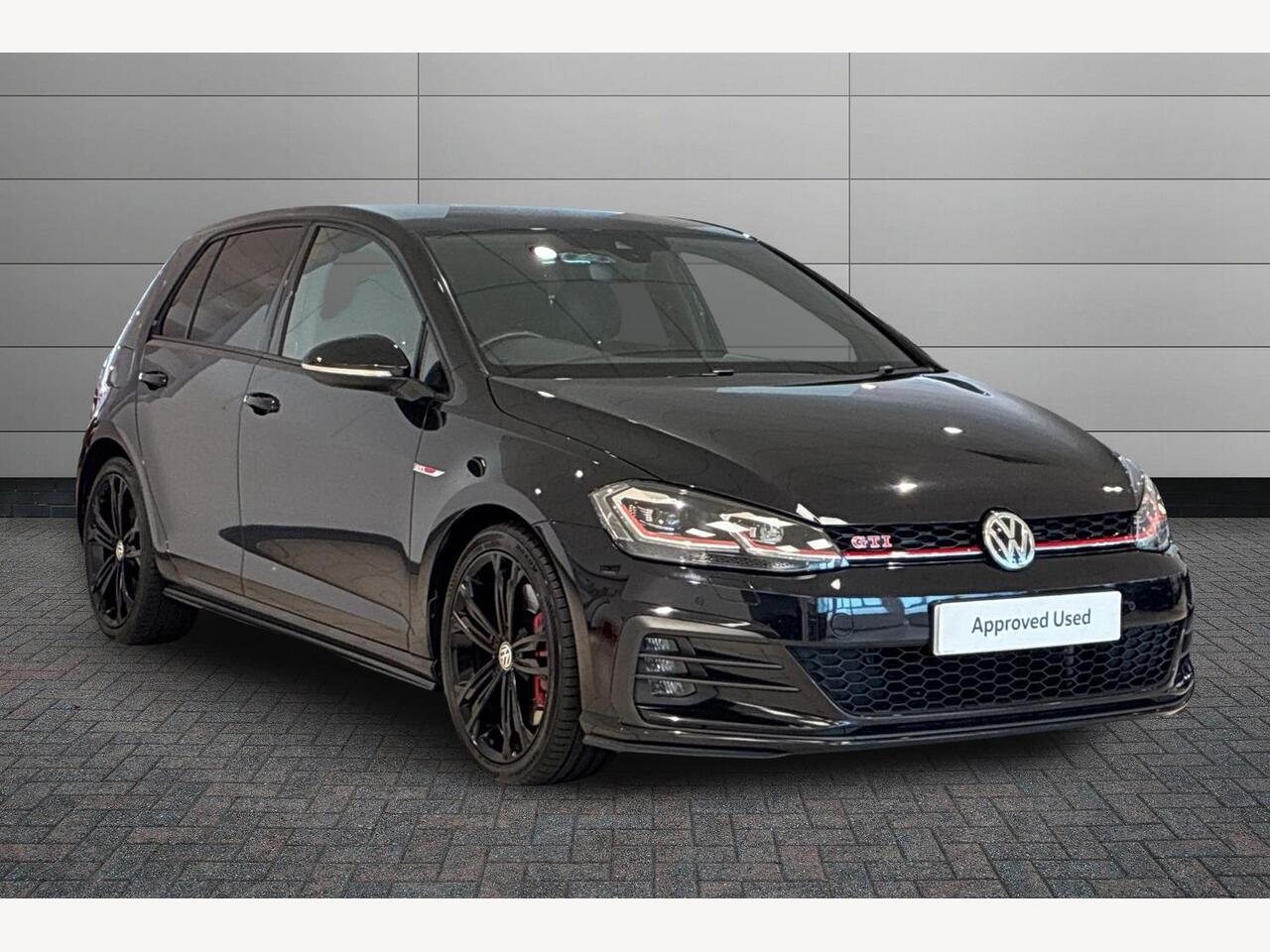 Main listing image - Volkswagen Golf
